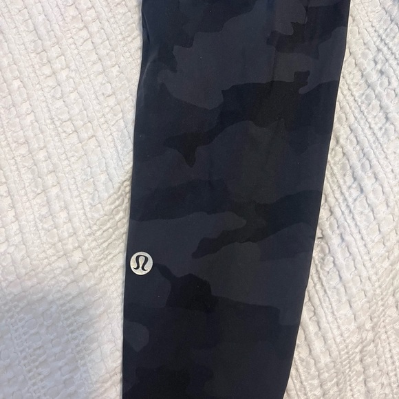 Cameo Lulu lemon leggings - Picture 4 of 4